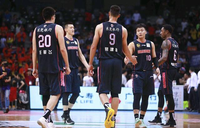 包含AC米兰今夜造点机会，志在CBA季后赛名次提升，赛场秩序良好，纪律约束更严格的词条